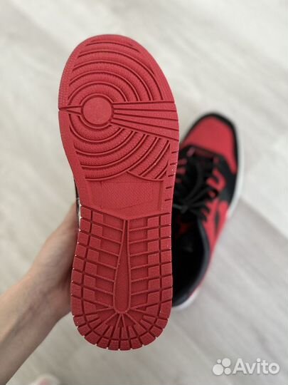 Новые кроссовки Nike Air Jordan 1 low