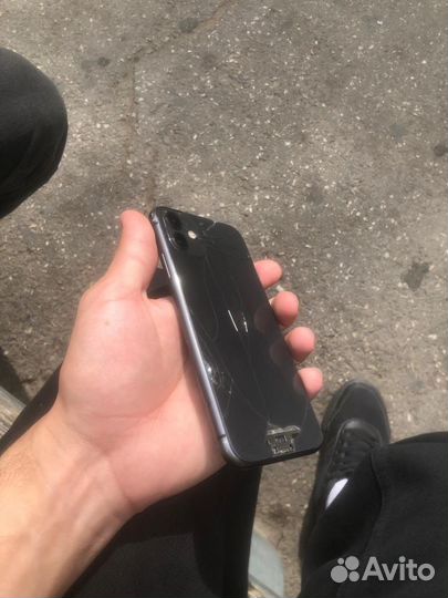 iPhone 11, 64 ГБ