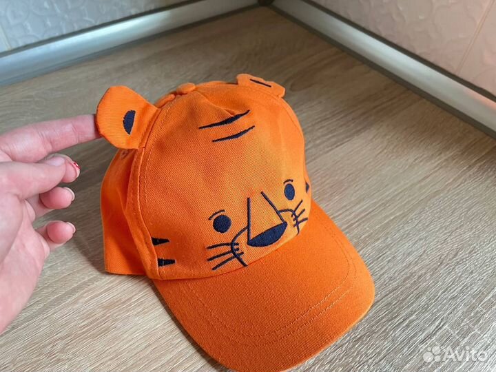 Бейсболка тигренок оранжевая р.50 новая