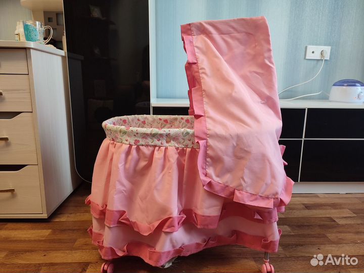 Кроватка для куклы, с балдахином и коляска