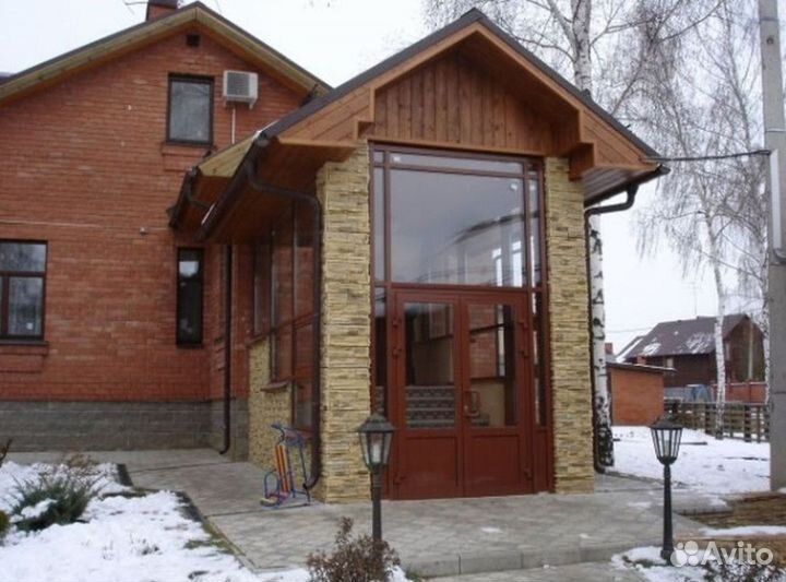 Пластиковые двери с монтажом. Входная группа