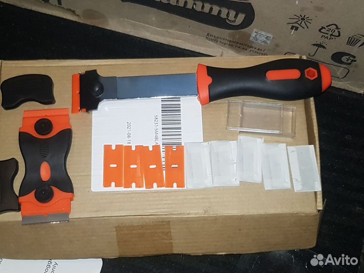 Универсальные скребки с насадками для стеклокерами