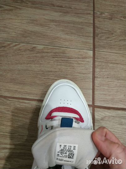 Кроссовки женские 40 размер
