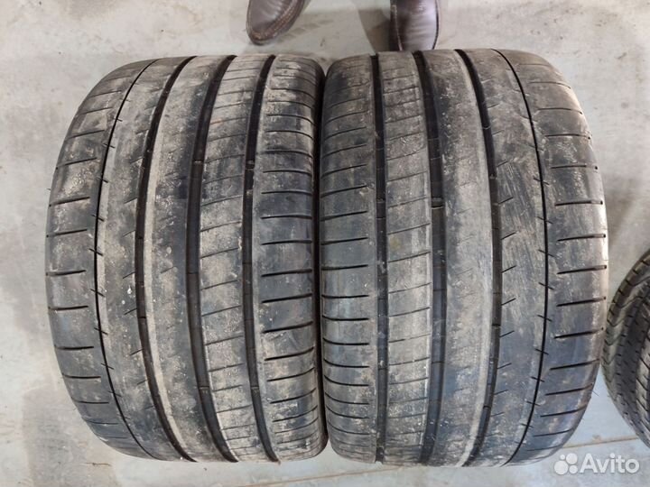 Michelin Pilot Super Sport 285/30 R19