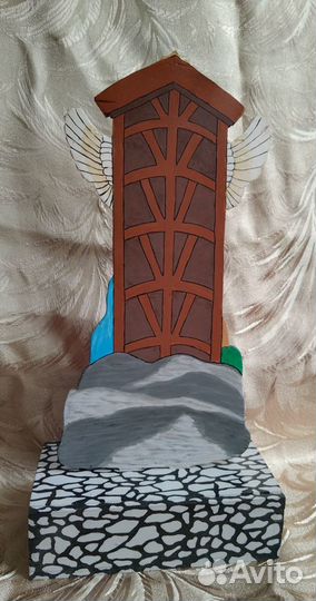 Шкатулка с фигуркой
