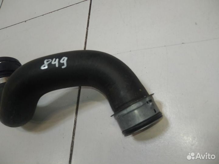 Патрубок радиатора охлаждения Infiniti Q50 V37