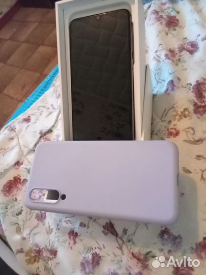 Xiaomi Mi 9 SE, 6/64 ГБ