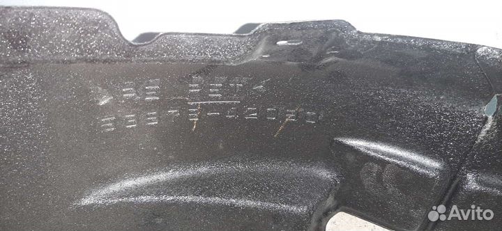 Подкрылок передний левый Toyota Rav4 Ca40