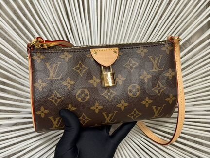 Сумка Louis Vuitton Pochette Tirette