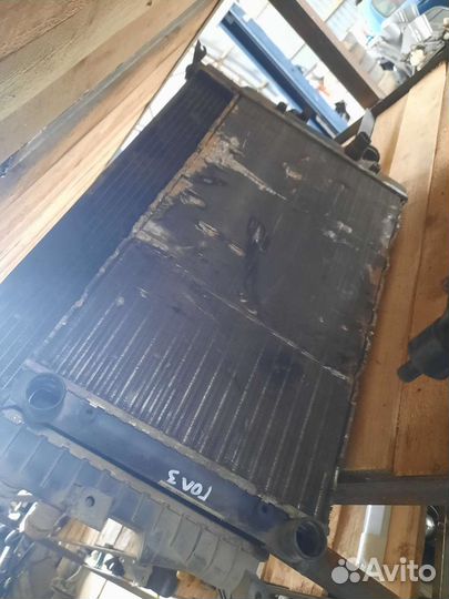 Радиатор volkswagen golf 3
