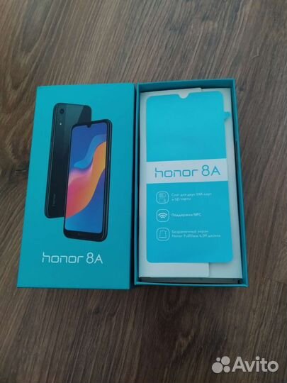 Телефон honor 8а
