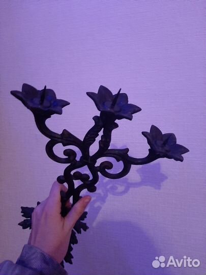 Старинный подсвечник