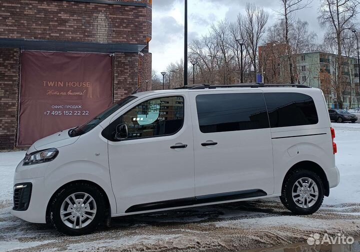 Аренда микроавтобуса / минивэна с водителем