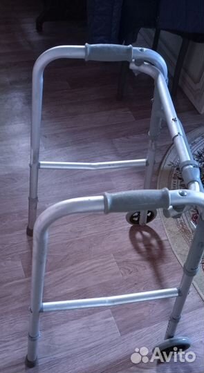 Медицинские ходунки