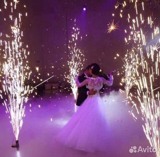 На свадьбу,праздник.Фейерверки, х.фонтаны,т.дым