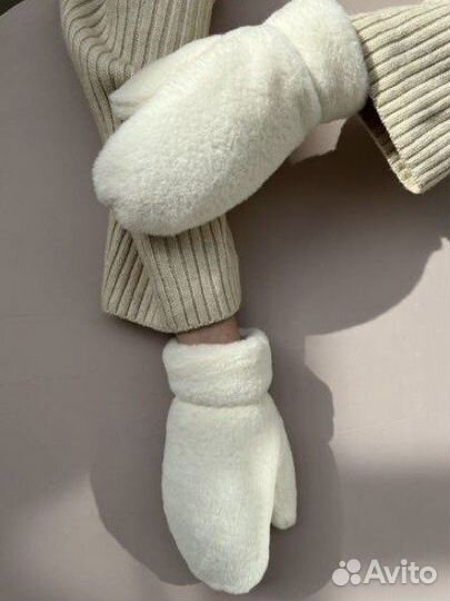 Плюшевые Варежки разных цветов