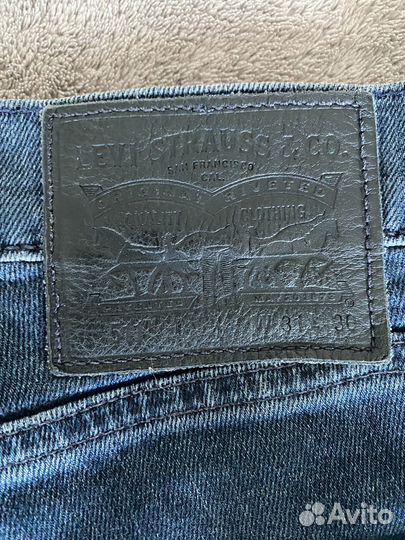 Джинсы levis