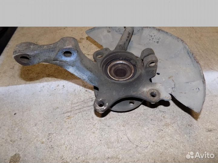 Кулак поворотный передний правый Passat B3 1988-19