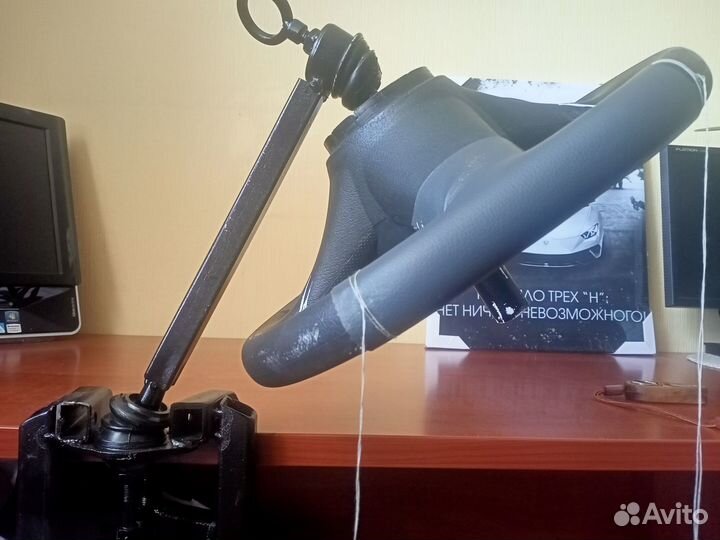 Держатель для крепления руля