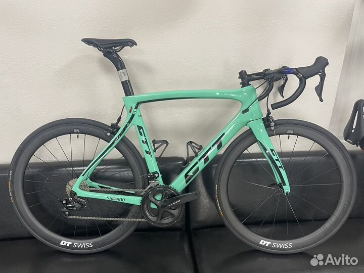 Карбоновый шоссейный велосипед