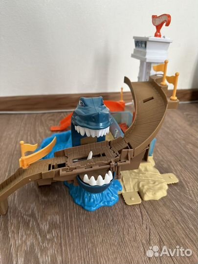 Трек Hot wheels Акула
