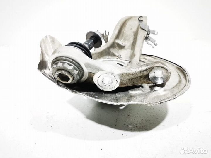 Кулак передний правый BMW 5 G30/G31 2018