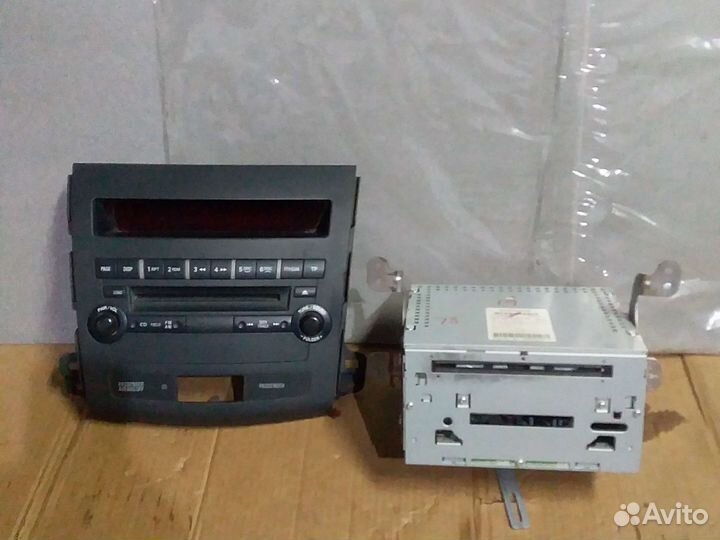 Магнитола на митсубиши оутлендер родная