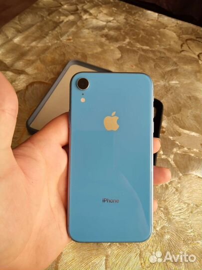 Телефон iPhone XR