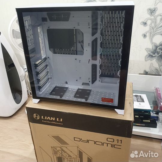 Lian Li O11 Dynamic