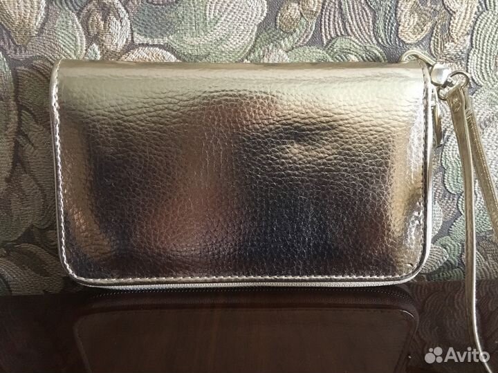 Брендовые косметика и косметички