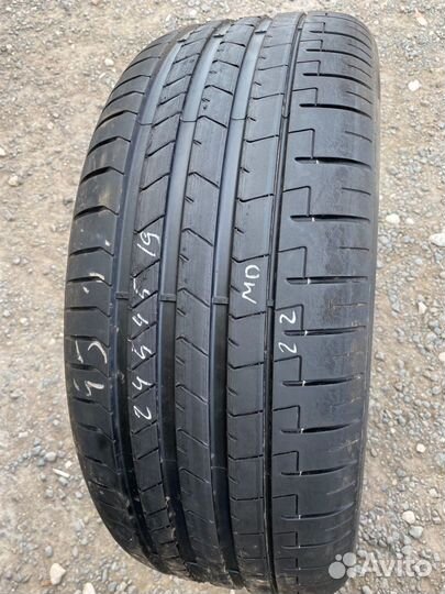 Pirelli P Zero PZ4 245/45 R19