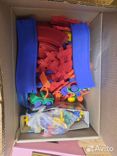 Развивающие игрушки, конструктор