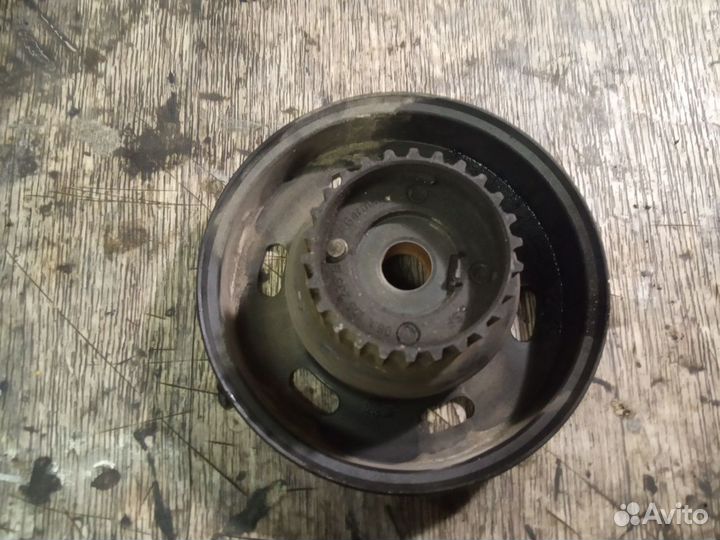 Шкив коленвала skoda tur a4 1.6 akl