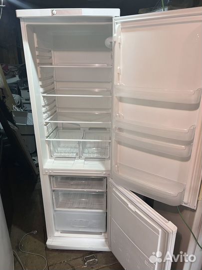 Холодильник Indesit