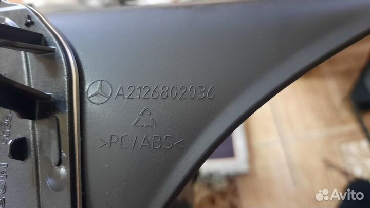 Рамка на экран магнитолы mercedes а2126802036