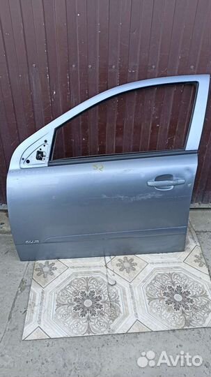 Дверь передняя левая Opel Astra H /04-14г