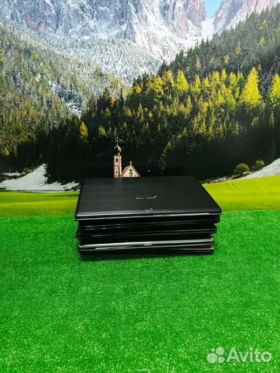 Очень много игровых ноутбуков из закрытого офиса