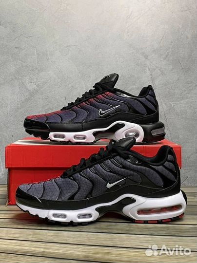 Кроссовки Nike Air Max Tn Plus