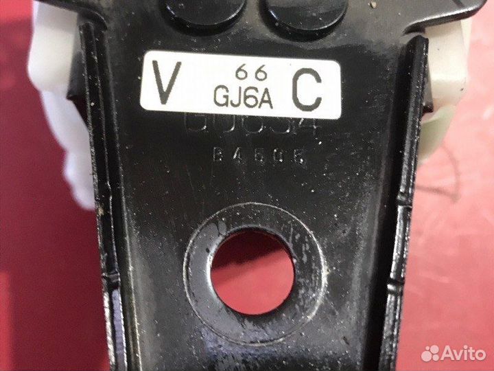 Ремень безопасности задний Mazda 6 GG L3C1 2004