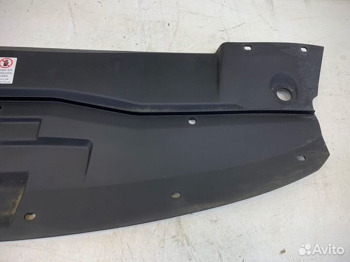 Накладка замка капота Porsche Cayenne 958