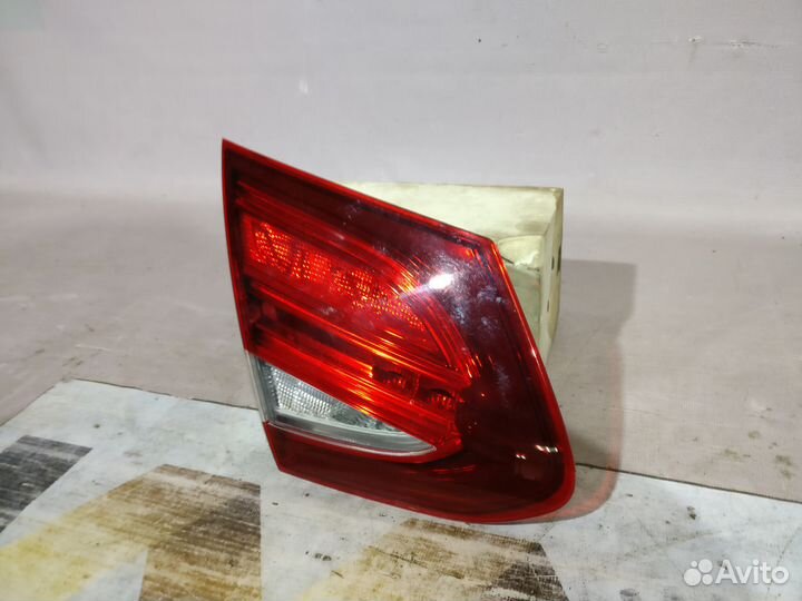 Мерседес W205 Купе 2014- Фонарь внутренний левый