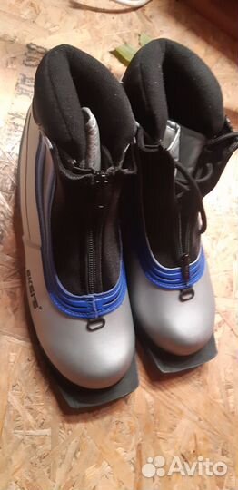 Лыжные ботинки