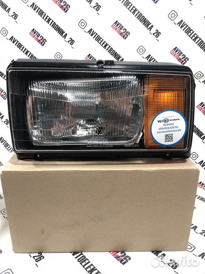 Передние фара правая левая Ваз 2104 2105 2107