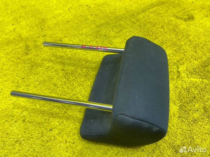 Подголовник задний Toyota Voxy/Noah