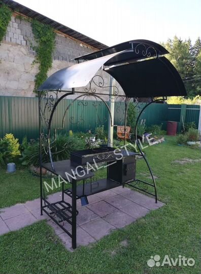Мангал с крышей