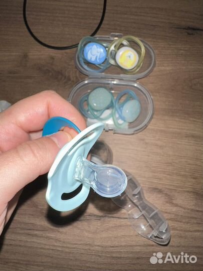 Бутылочка и соски avent и соски NUK