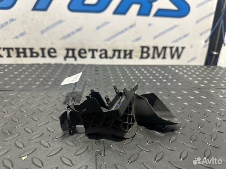 Фасонная деталь капота левая Bmw Е84 N55B30A