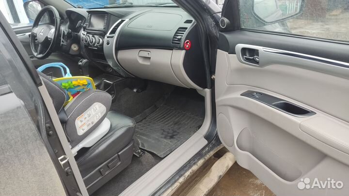 Mitsubishi Pajero Sport 2.5 AT, 2012, 238 000 км