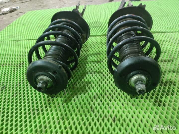 Peugeot 308 Амортизатор передний (в сборе)