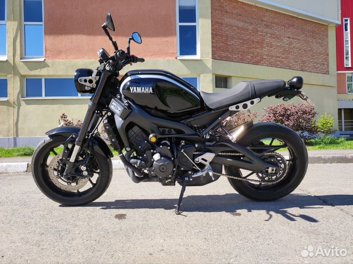 Yamaha XSR900